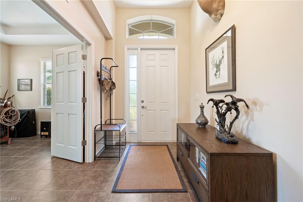 2466 Ashbury CIR
