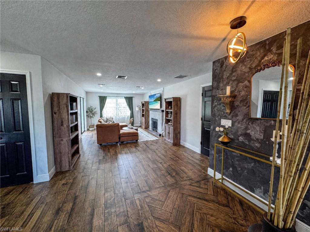 1019 Wyomi DR photo 8