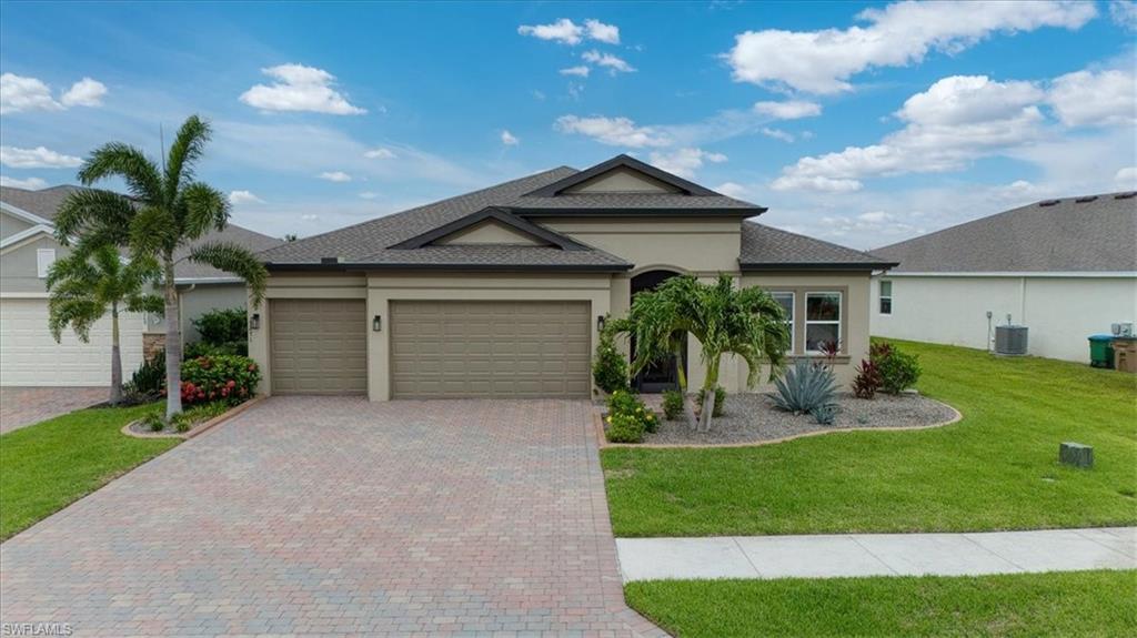3271 Baravaldo CIR
