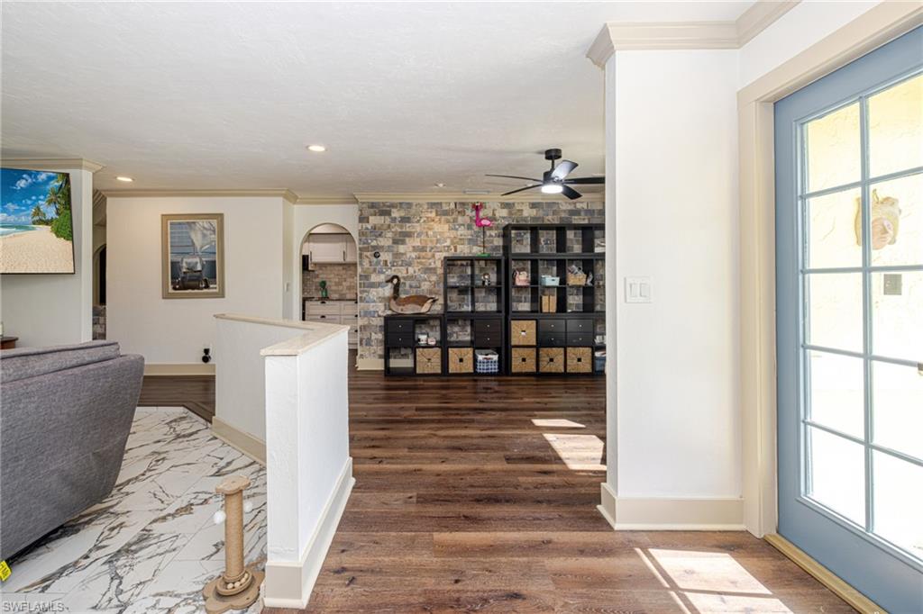 2507 LAKEVIEW DR