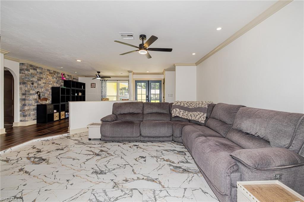 2507 LAKEVIEW DR photo 10
