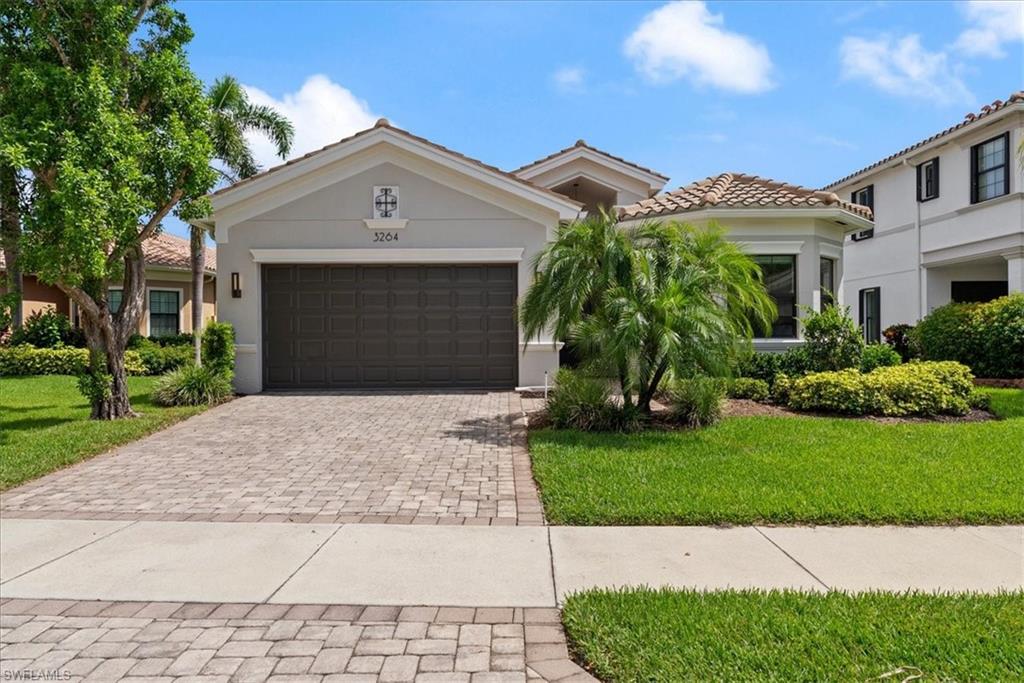 3264 Pacific DR photo 32
