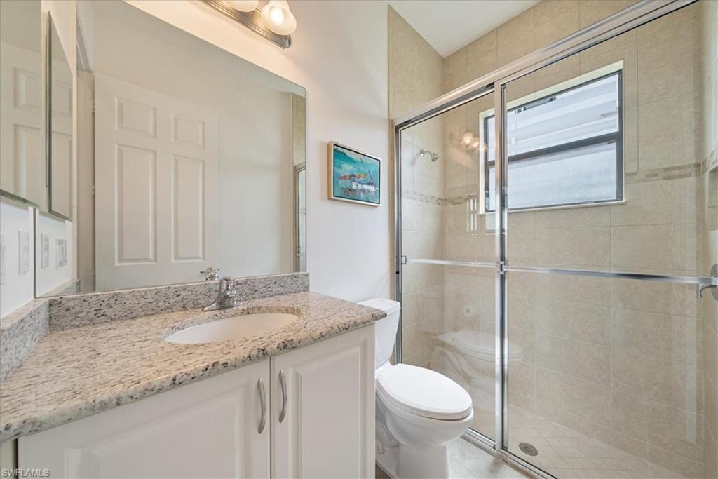 3264 Pacific DR photo 10
