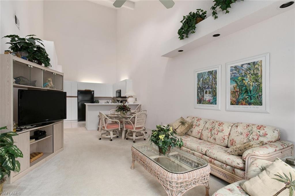 81 EMERALD WOODS DR M8