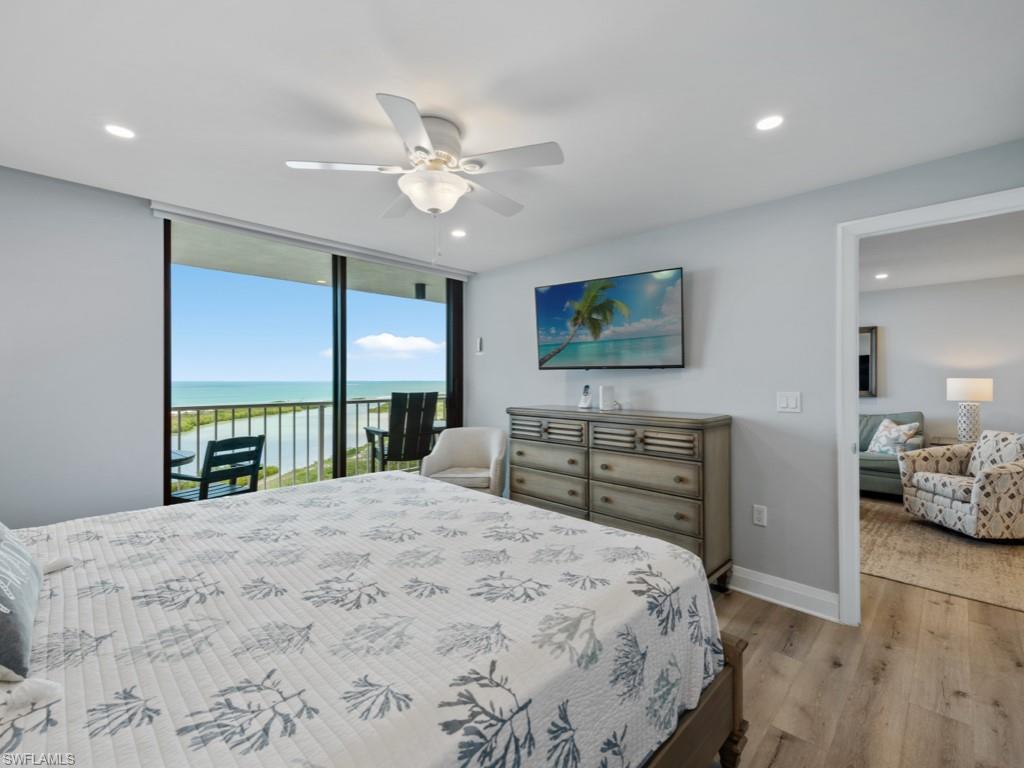 440 Seaview CT 1502 photo 13