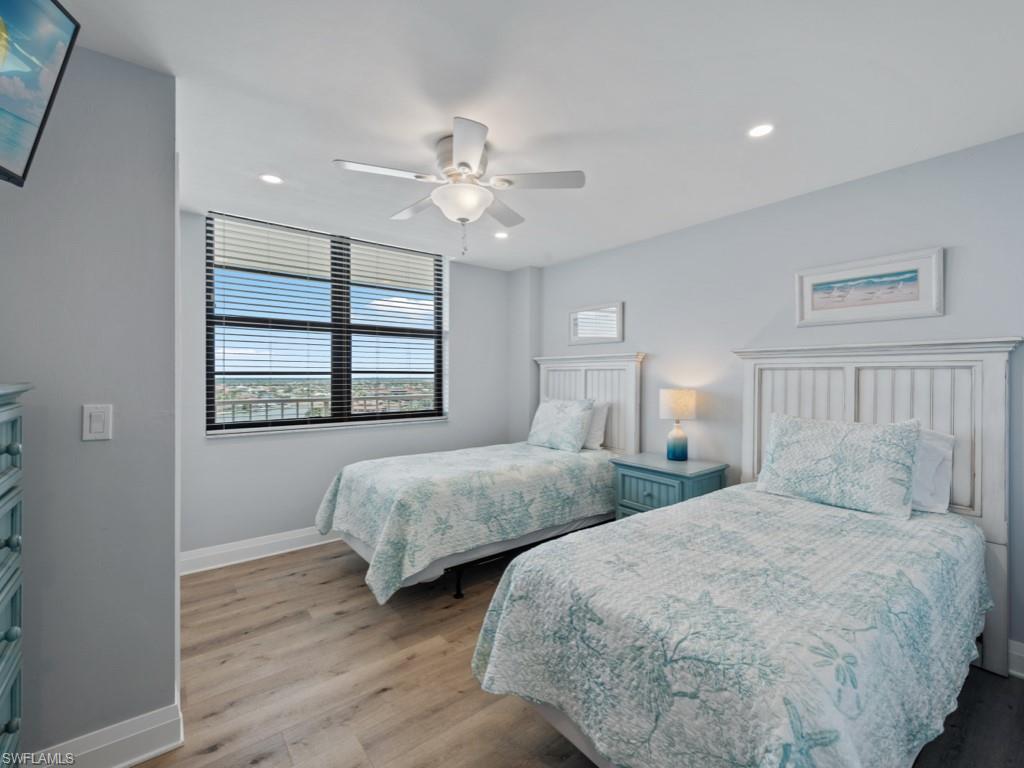 440 Seaview CT 1502 photo 9