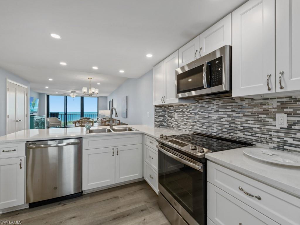 440 Seaview CT 1502