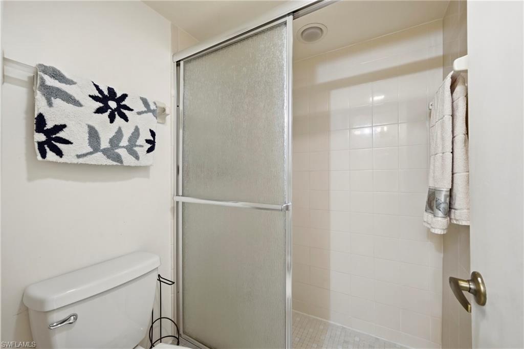 5830 Trailwinds DR 824 photo 21