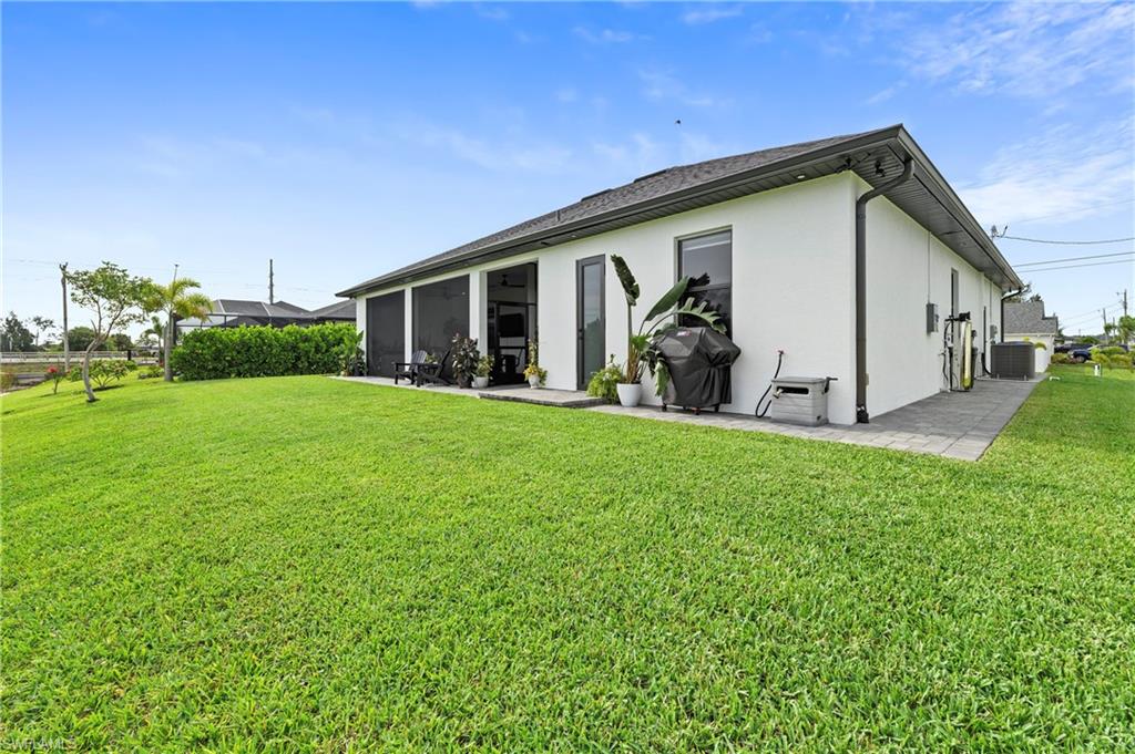 2425 SW 2nd TER photo 35