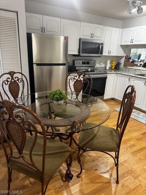 3061 Sandpiper Bay CIR J104 photo 6