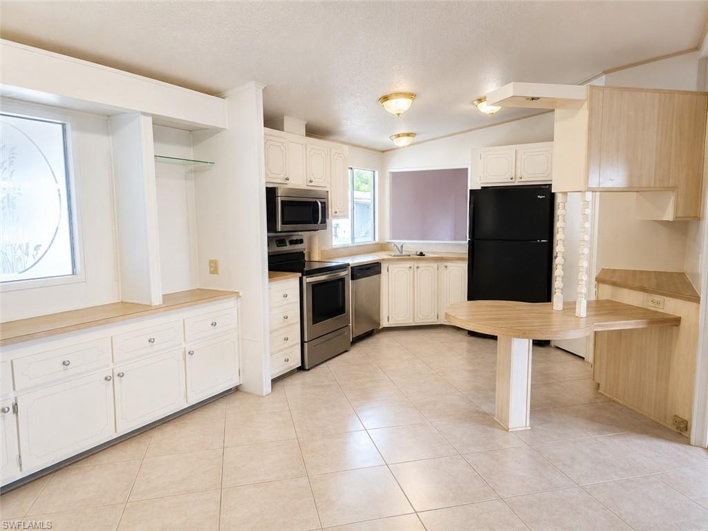 20 Grosbeak LN 20