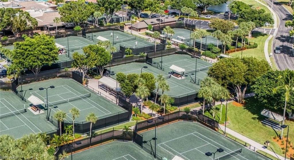 13 Har Tru Tennis Courts