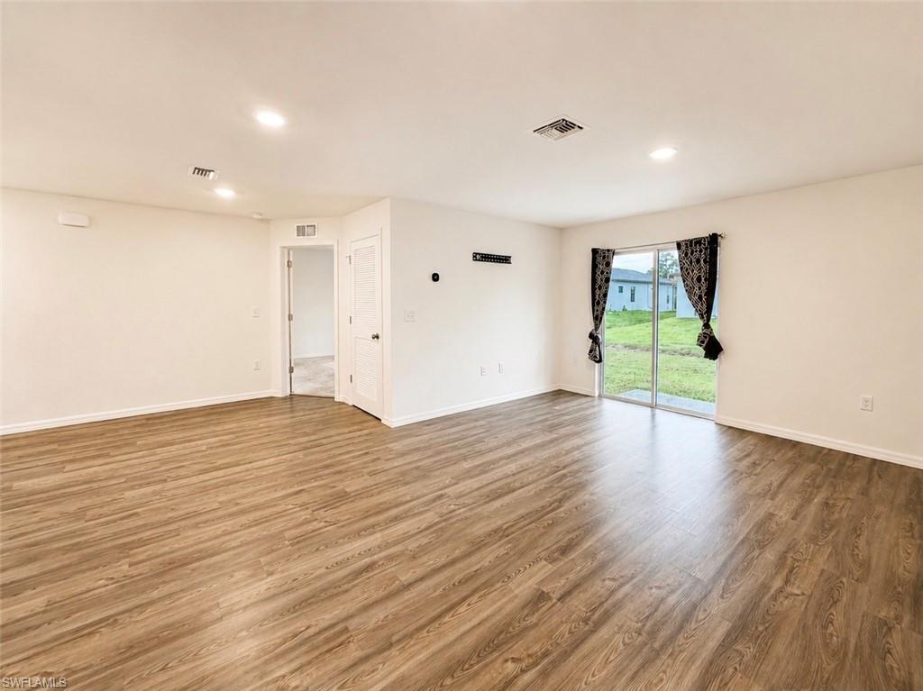 936 Panda DR
