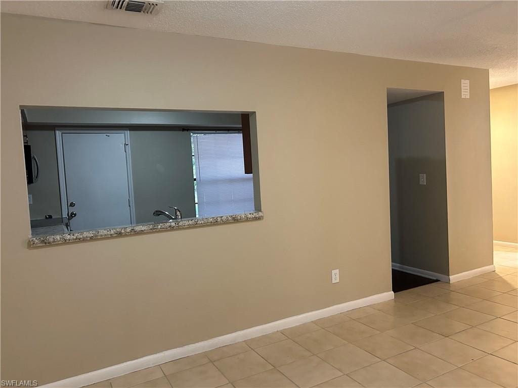 405 SW 43rd LN photo 9