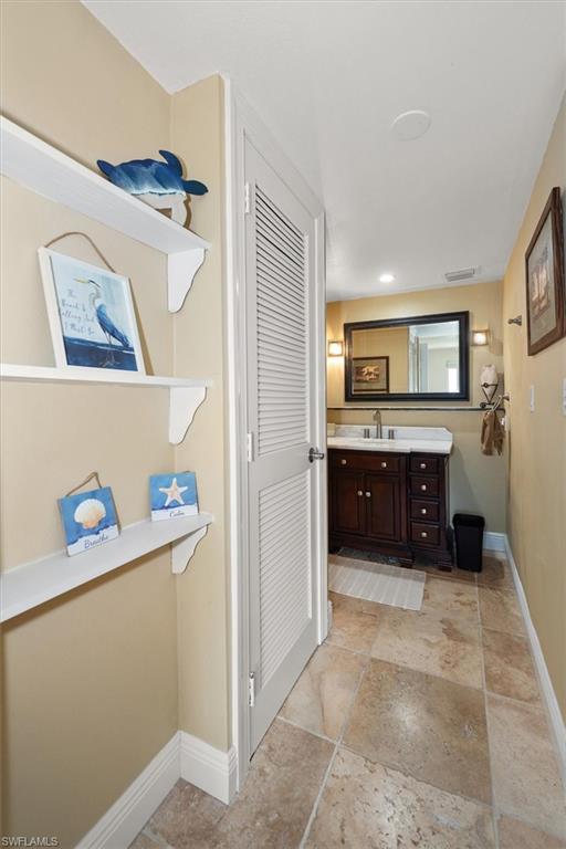 200 Palm DR 4 photo 13