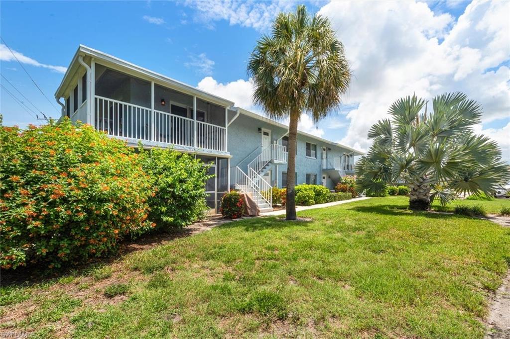 200 Palm DR 4
