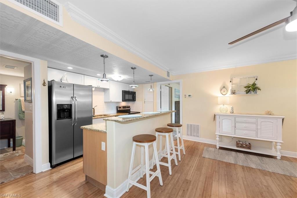 200 Palm DR 4 photo 10