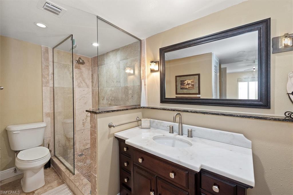 200 Palm DR 4 photo 14