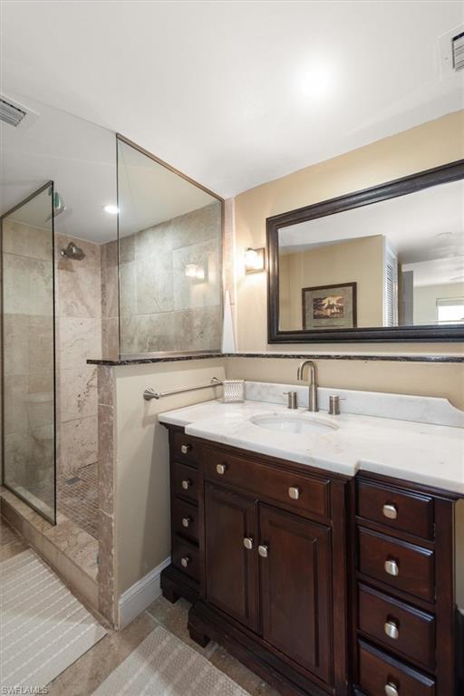 200 Palm DR 4 photo 15