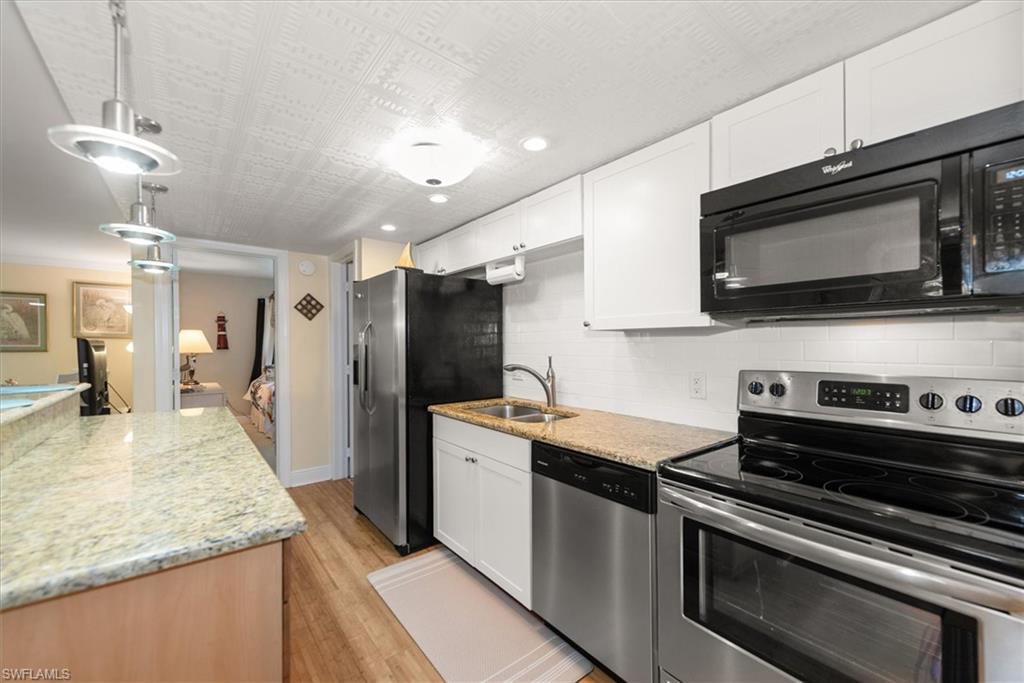 200 Palm DR 4 photo 8