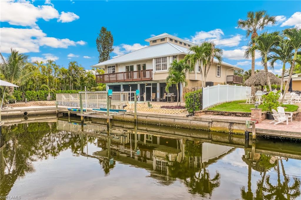 Private Dock w/ Lift