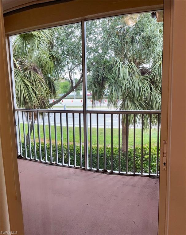 screen area for gentle  breezes and outdoor entertainment
