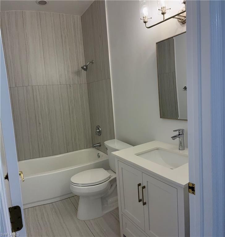 guest bath with tub/shower combo