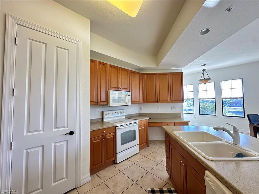 98 Vivante BLVD 315 photo 16
