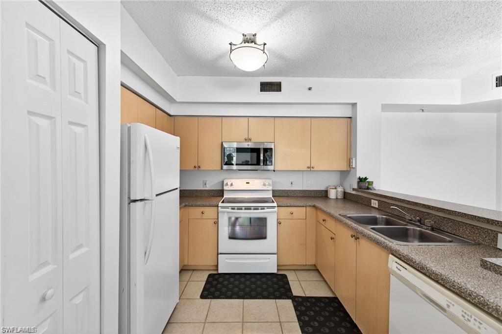 1200 Reserve WAY 105 photo 10