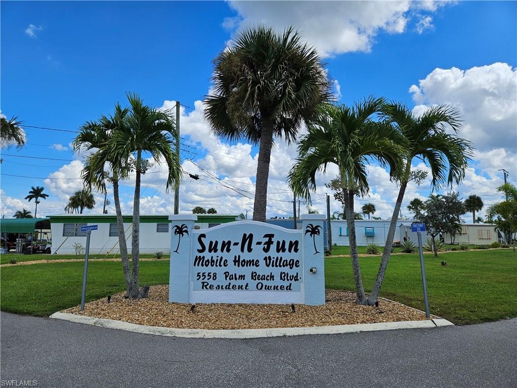 "Sun-N-Fun Mobile Home Village" entrance sign