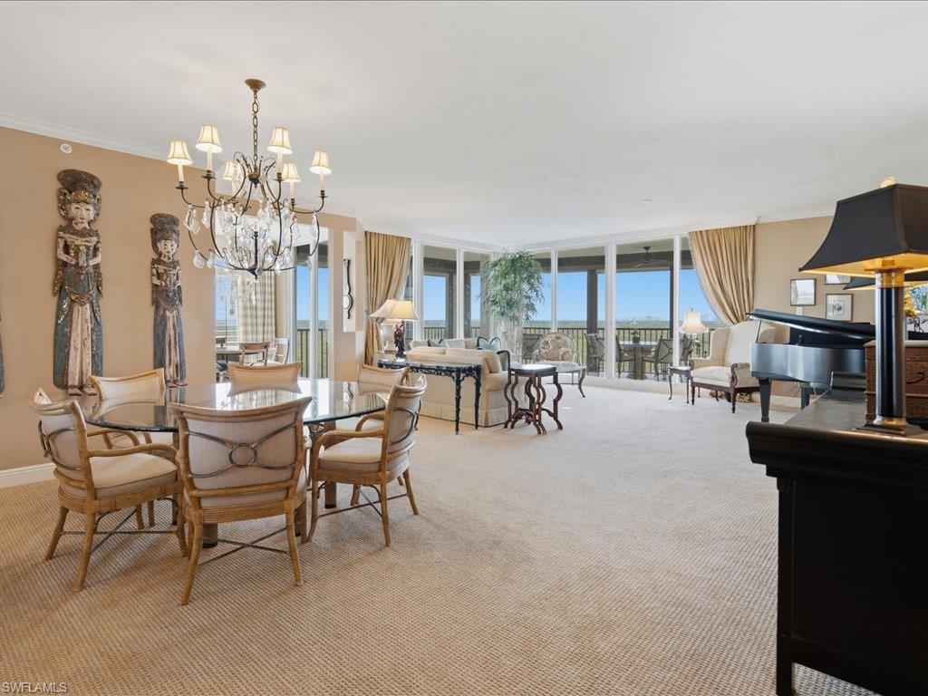 01 Floorplan offers 180 degrees of windows and views