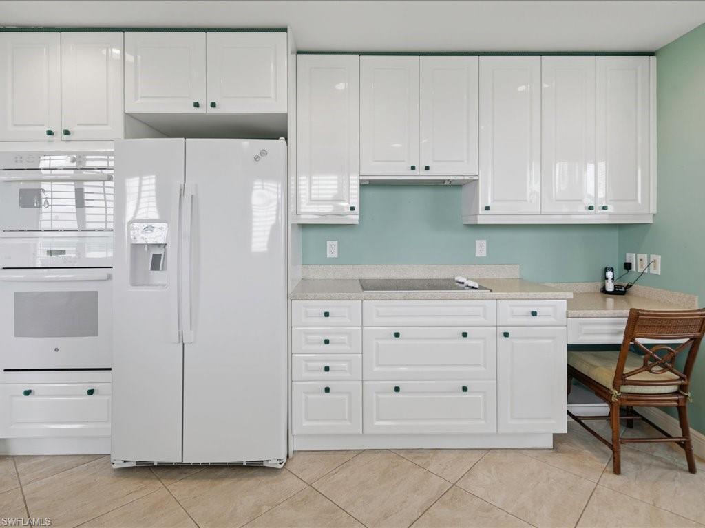 425 Cove Tower DR 901 photo 7