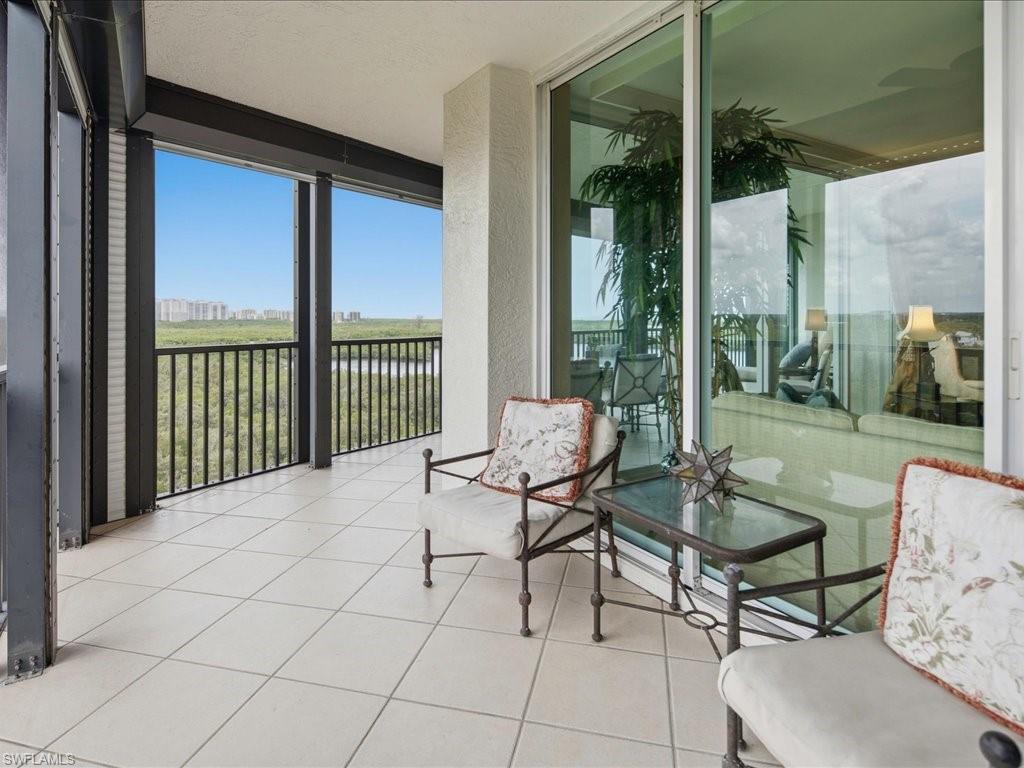 Wrap around towards the breakfast room facing East for Morning Sunrise views