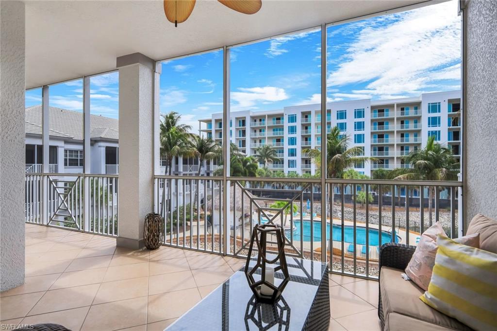 Oversized Screened Lanai