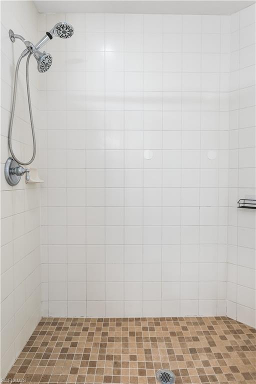 17513 Cherry Ridge LN photo 28