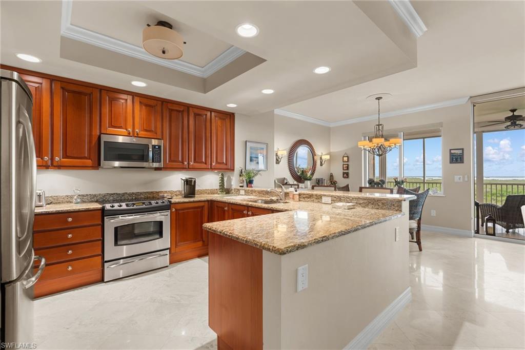 4751 West Bay BLVD 802