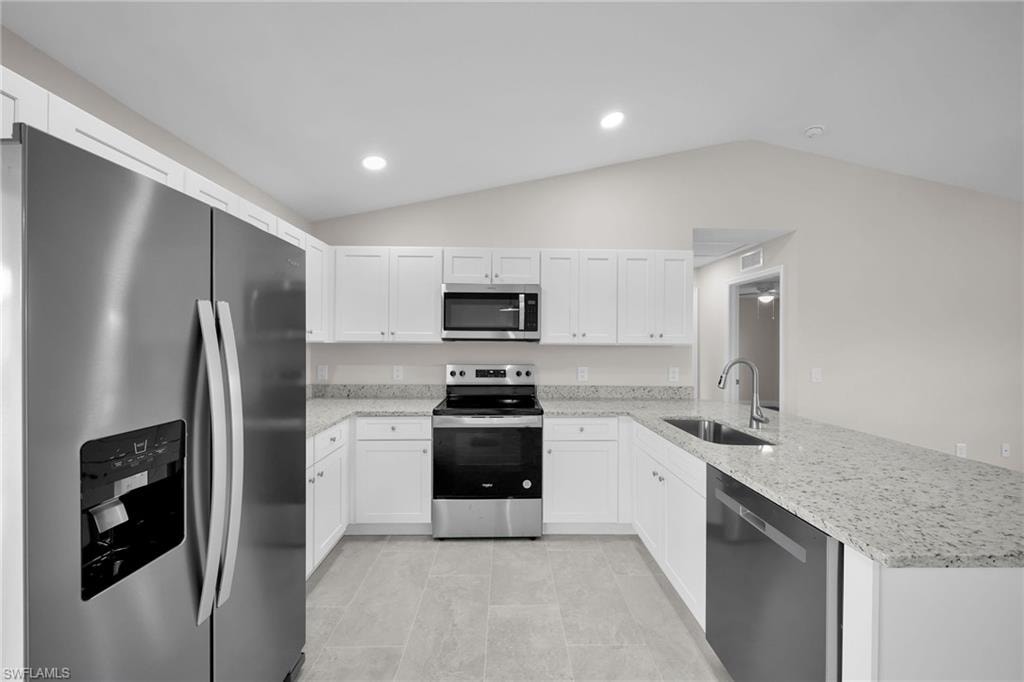 6146 Hughes AVE photo 6