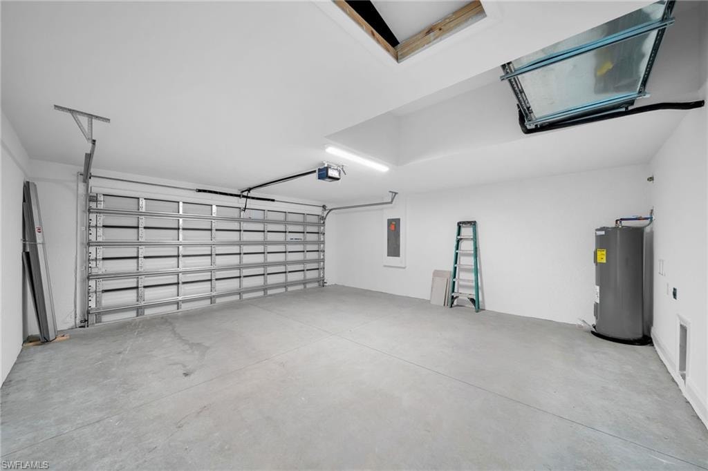 6146 Hughes AVE photo 13