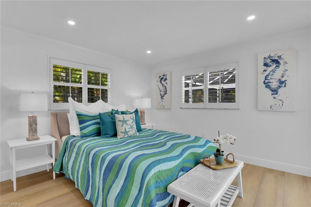 740 Park Shore DR photo 23