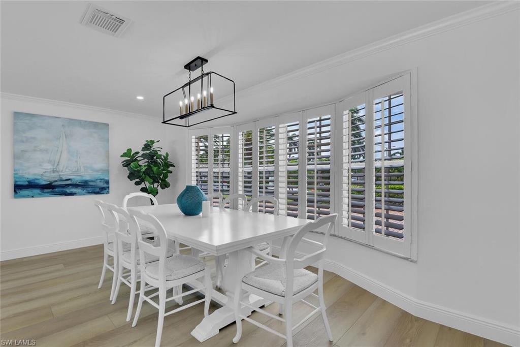 740 Park Shore DR photo 12