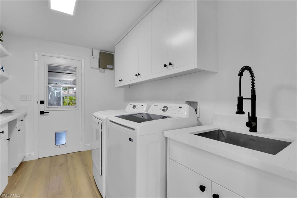 740 Park Shore DR photo 26