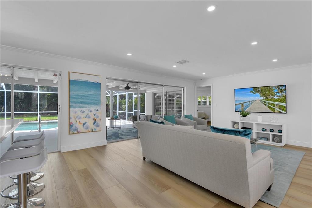 740 Park Shore DR