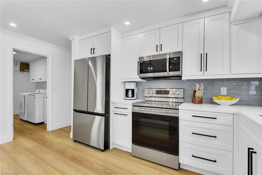 740 Park Shore DR photo 9