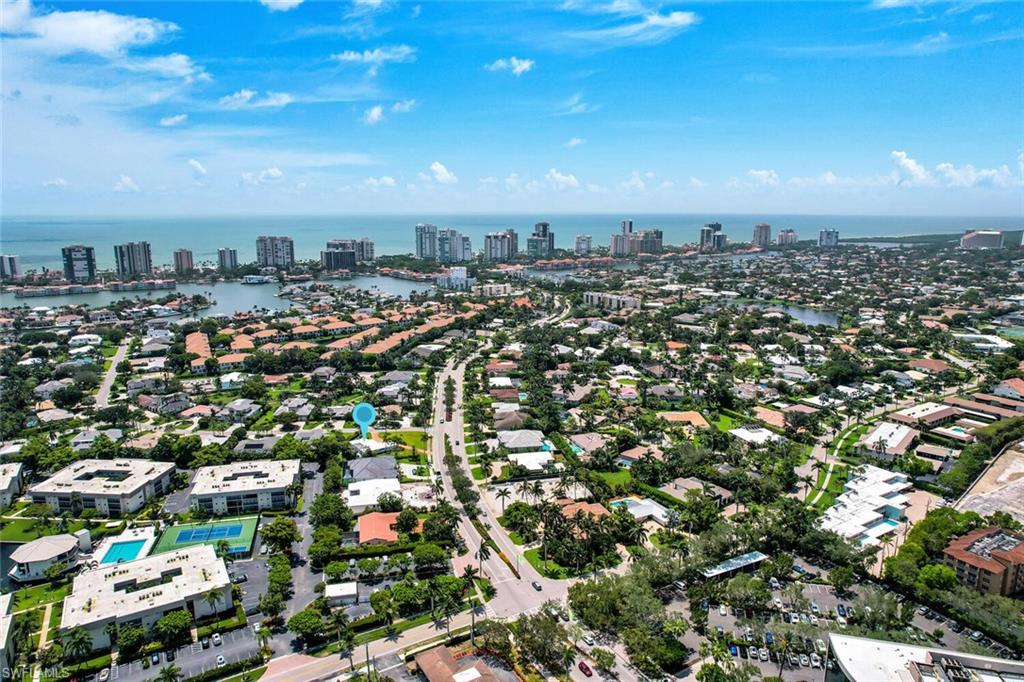 740 Park Shore DR photo 35