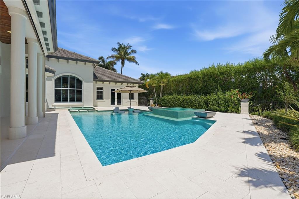 9340 Vittoria CT photo 33