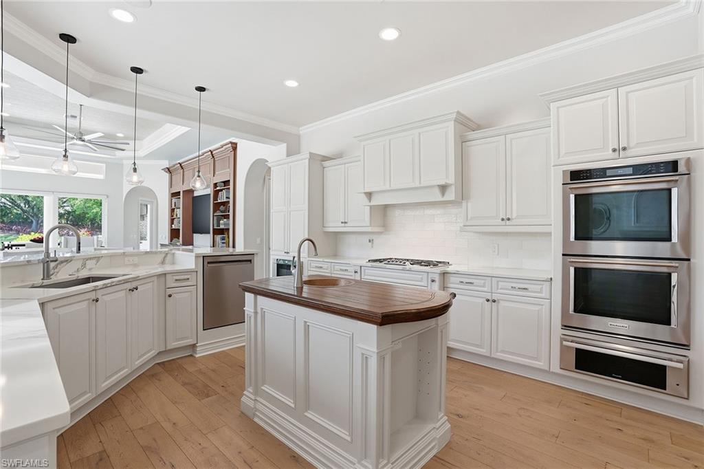 9340 Vittoria CT photo 14
