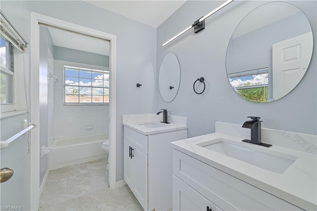 17911 Bermuda Dunes DR photo 35