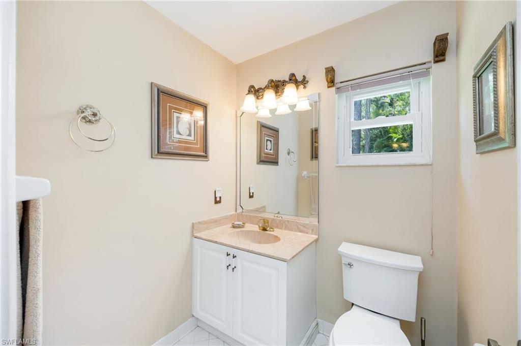 2232 Piccadilly CT photo 20