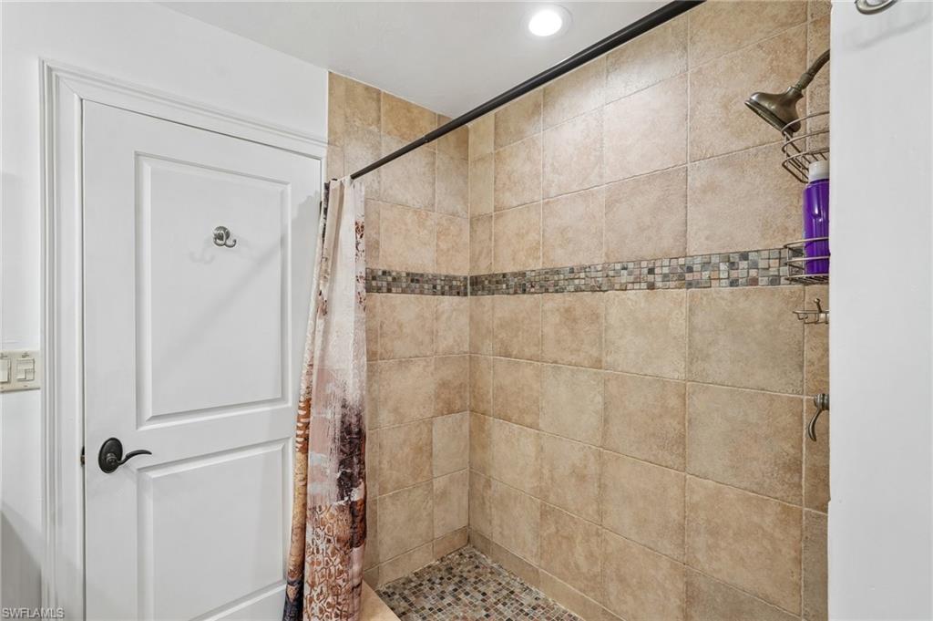 4980 Tamarind Ridge DR photo 25