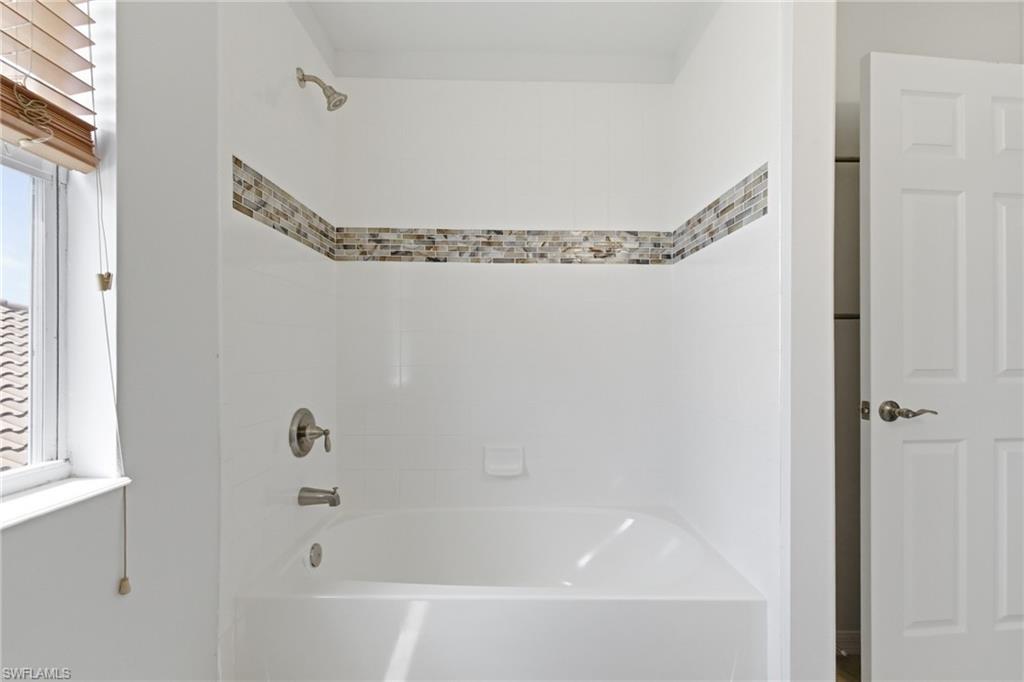 2639 Bellingham CT photo 23